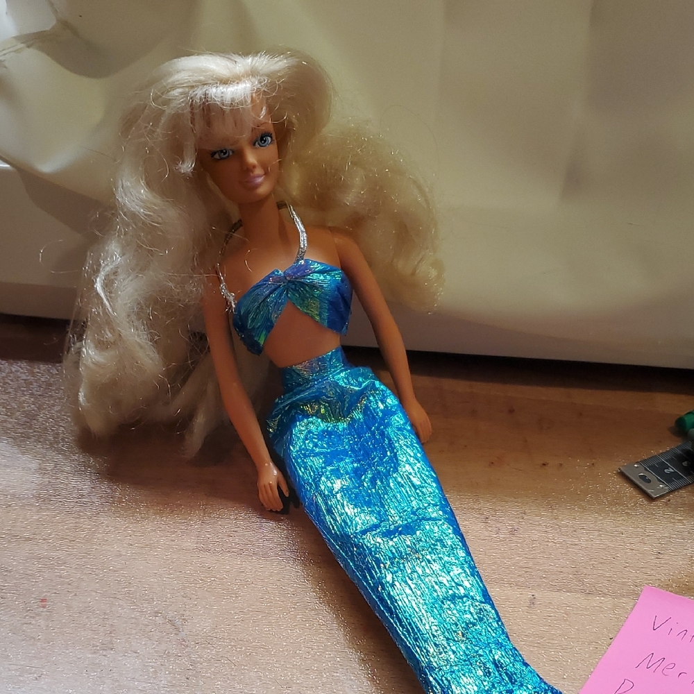 Vintage 90s Toys N Things Mermaid Princess Doll